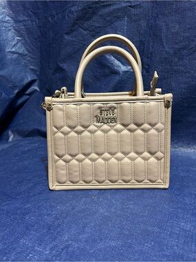 Steve Madden Womens Bniko Quilted Handbag